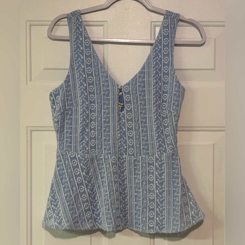 Cupcakes and Cashmere Women's New Size Small‎ Embroidered Blue Tank Top
